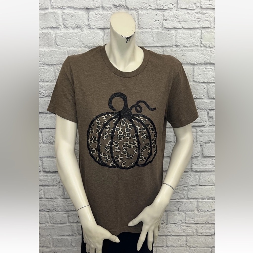 BELLA + CANVAS BROWN PUMPKIN PRINT SHORT SLEEVE TEE TOP SIZE M